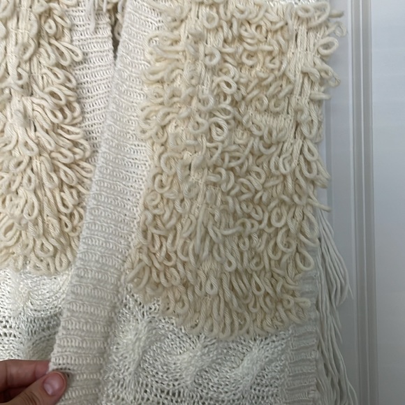 Fringe tassel scarf - Picture 4 of 4